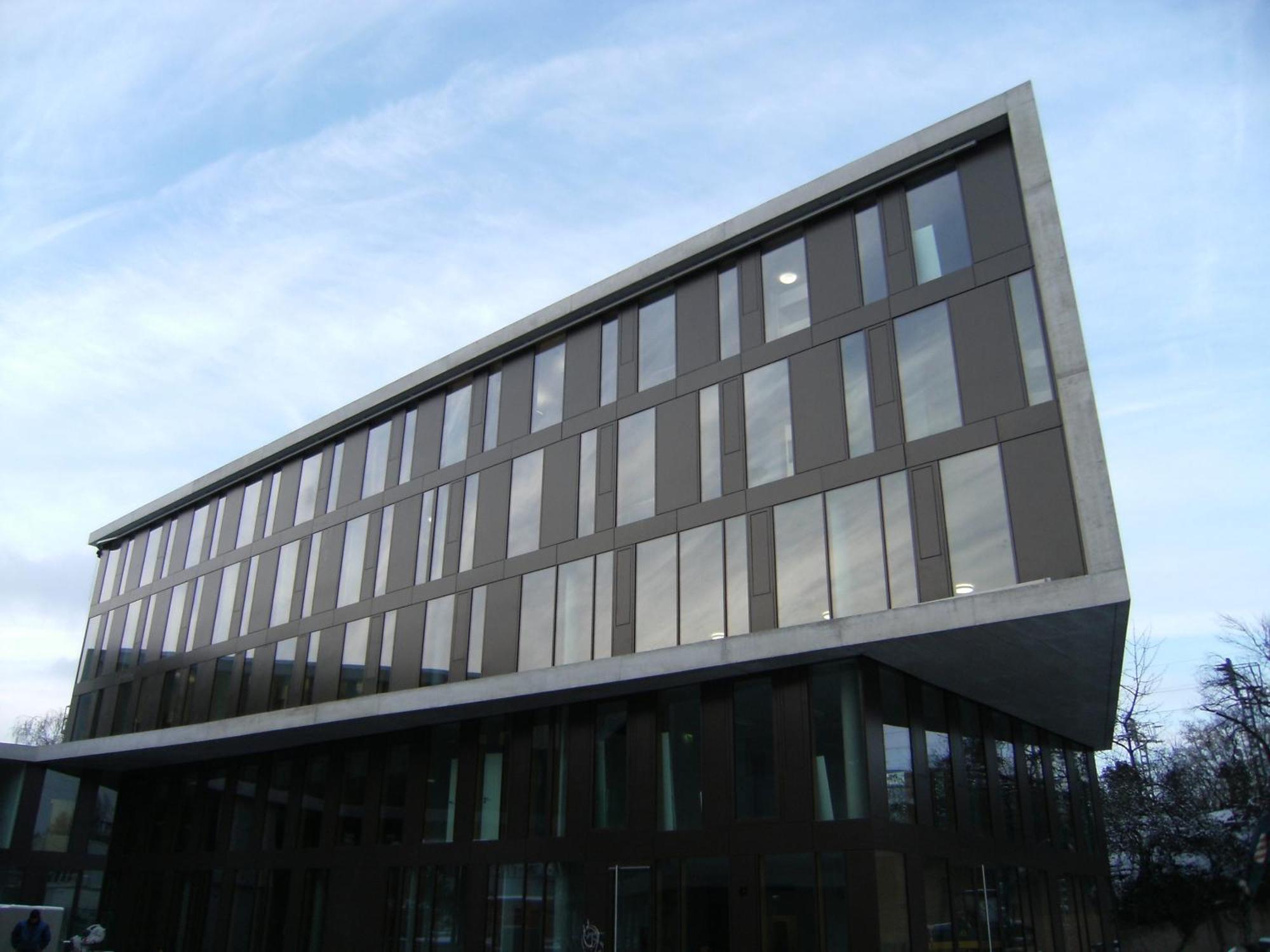 Jugendherberge Stuttgart Neckarpark Екстер'єр фото